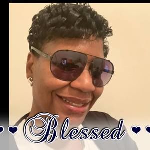 Meet your Posher, Denise